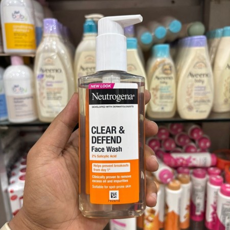 Neutrogena 2% Salicylic Acid Clear & Defend Facial Wash - 200ml