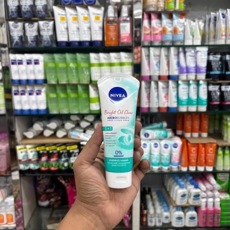 Nivea Bright Oil Clear Microbubbles Deep Clean Foam 100G