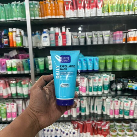 Clean & Clear Daily Exfoliating Wash – 150ml UK