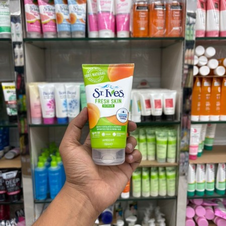 St. Ives Fresh Skin Apricot Scrub 150ml